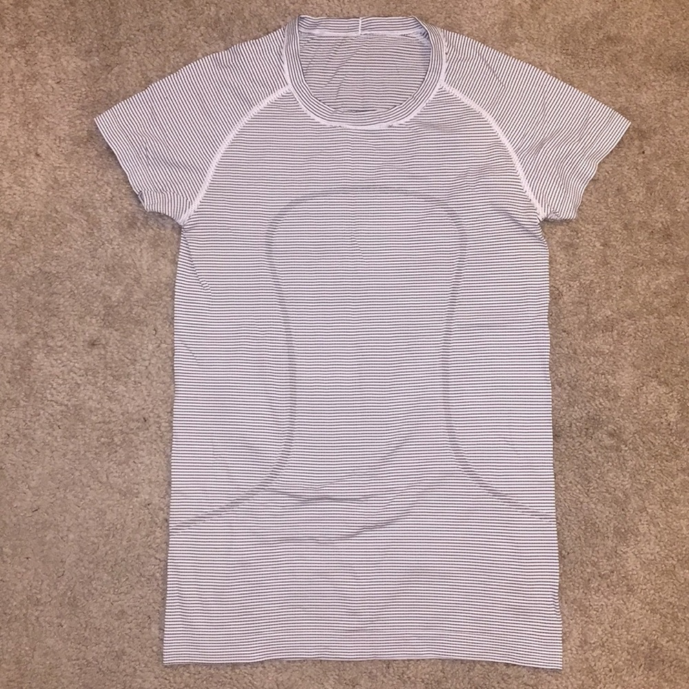 Lululemon swiftly top